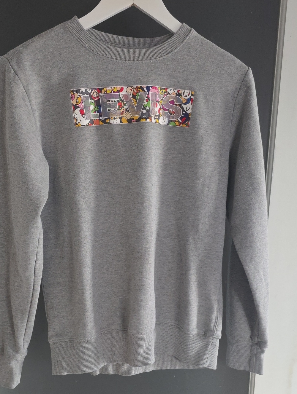 Levi's Grey Crewneck Sweatshirt with Super MARIO KID XL